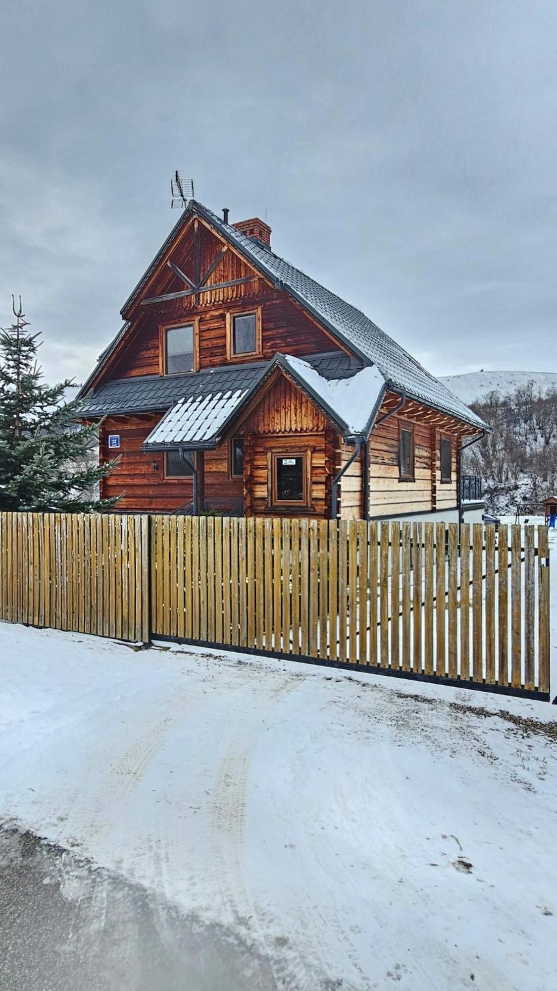 Nasza Chata Na Koncu Swiata Kacwin Esterno foto